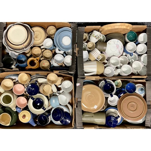 501 - A quantity of Denby tableware, various patterns, including Maplewood, Sumatra, Savoy, Symphony, Gour... 