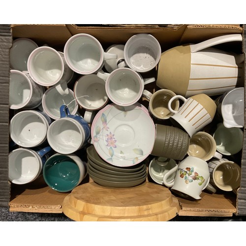 501 - A quantity of Denby tableware, various patterns, including Maplewood, Sumatra, Savoy, Symphony, Gour... 