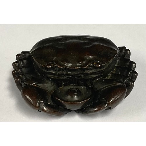 72 - A Japanese bronze desk weight, as a crab, 7cm wide, marks to base