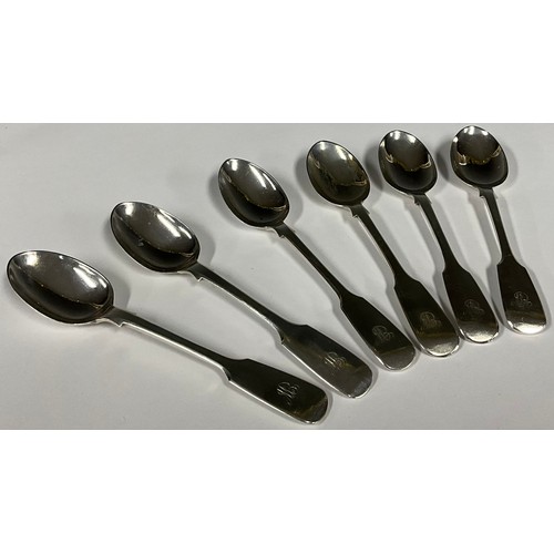 90 - A set of six Victorian silver fiddle pattern tea spoons, 15cm long, London 1874, 158g