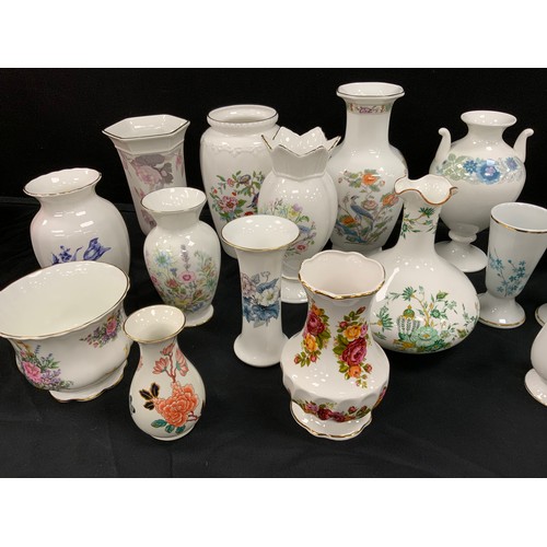 27 - A group of vases - Aynsley Pembroke, Wedgwood, Royal Albert, Limoges - etc (21).