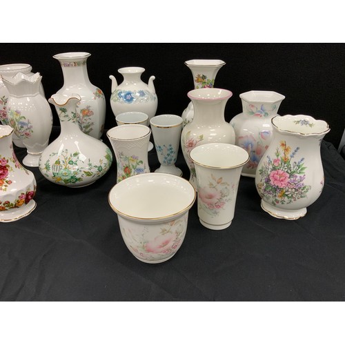 27 - A group of vases - Aynsley Pembroke, Wedgwood, Royal Albert, Limoges - etc (21).