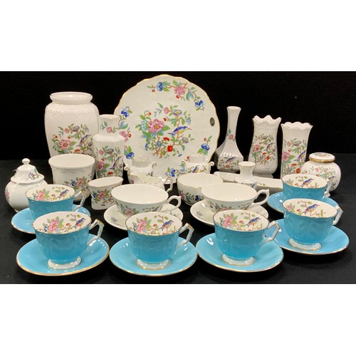 85 - Aynsley Pembroke pattern ware including; plate, vases, trinket tray, six blue tea cups and saucers; ... 