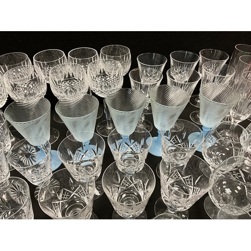 96 - Glass - a quantity of glassware including; a set of ten Waterford cut glass wine glasses, set of fou... 