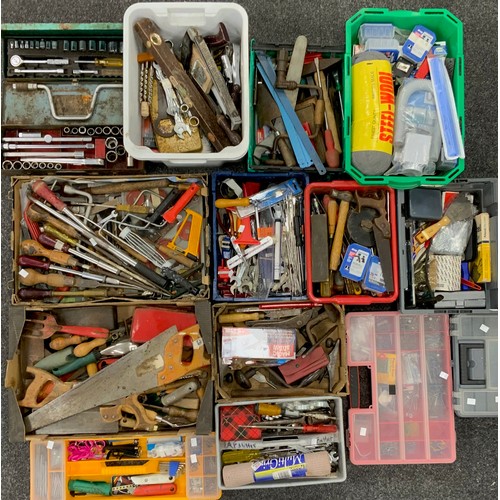 100 - Tools - woodworking, mechanical; yankee screwdriver, Spear and Jackson saw, socket sets, magic stitc... 