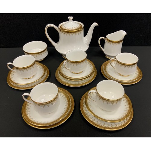 43 - Paragon Athena pattern tea service for five, comprised of; a tea pot, sugar bowl, milk jug, five tea... 