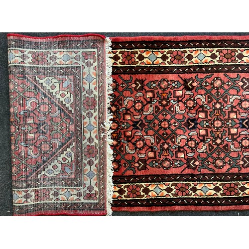 234 - A North West Persian Malayer Runner carpet, hand-knotted, 400cm x 80cm.