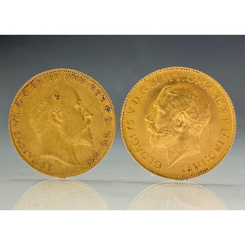 317 - A George V half Sovereign, 1914, London mint, another Edward VII, 1908, 8g (2)