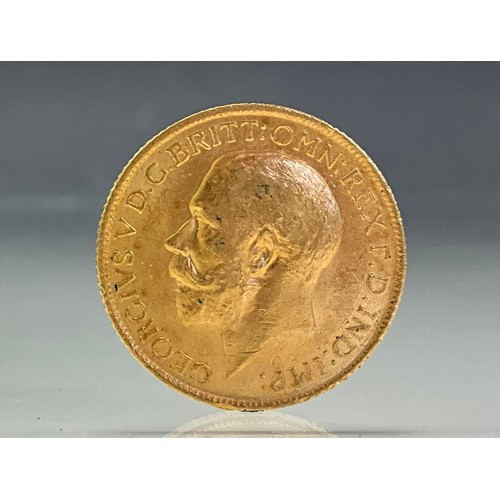 321 - A George V Sovereign, 1912, London mint, 8g