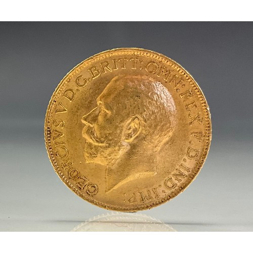 326 - A George V Sovereign, 1913, London mint, 8g