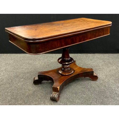 1796 - A William IV mahogany tea table, 71.5cm high x 107cm wide x 53cm deep.