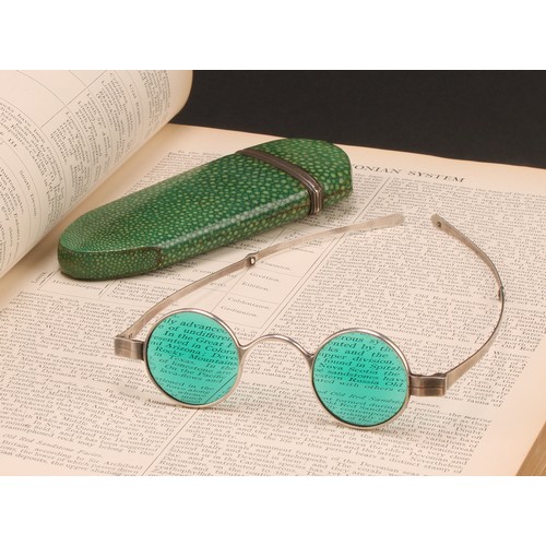 1498 - A pair of George III silver jeweller's magnifying glasses, circular green tinted lenses, 11cm wide, ... 