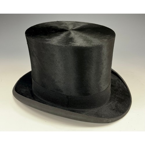 1723 - A G A Dunn & Co brushed silk top hat, 350/7; Henry Heath Ltd Hatters fitted box.