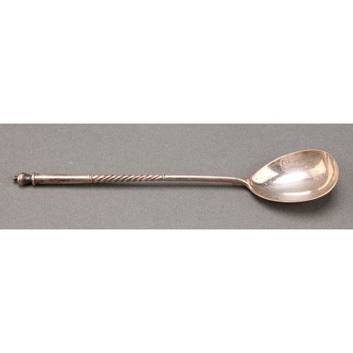 402 - A set of six Russian silver spoons, knop terminals, wrythen stems, 14cm long, 84 zolotnik marks, 104... 