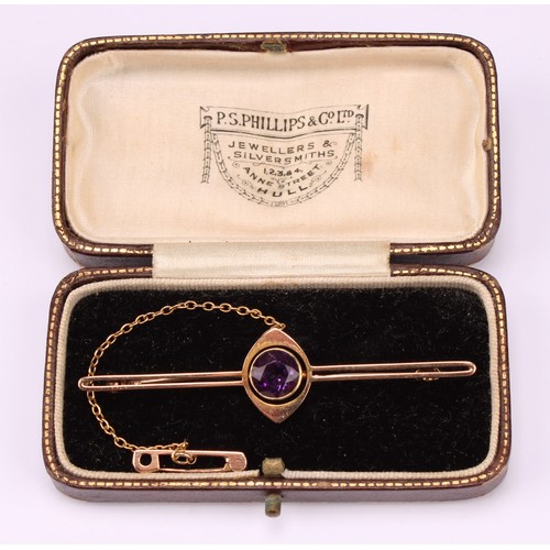 607 - A late 19th/early 20th century 15ct gold bar brooch, set with a single faceted circular amethyst, sa... 