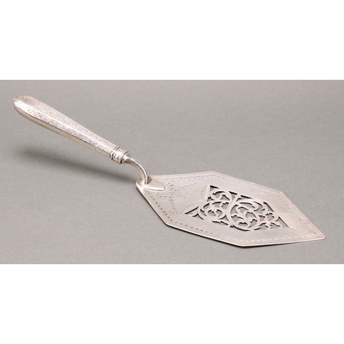 130 - A George III silver patisserie slice, the blade pierced with foliate scrolls, the haft chased with f... 