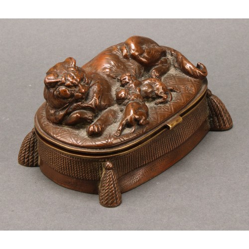 1512 - A 19th century bronze patinated electrotype casket, modelled after Louis Theophile Hingre (1832 - 19... 