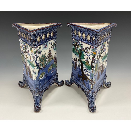 1262 - A pair of James Kent Ye Old Foley Fenton ware triangular vases, transfer printed in the Chinoiserie ... 