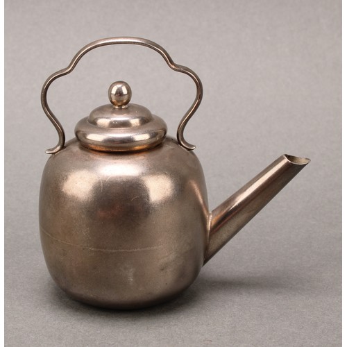 333 - An American silver novelty miniature kettle, 8cm high, Black, Starr & Frost, New York, c.1900