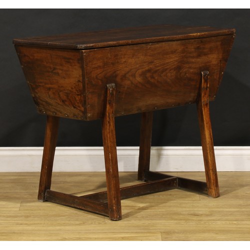 1731 - A George III elm dough bin, rectangular top, splayed legs, H-stretcher, 72cm high, 92cm wide, 44cm d... 