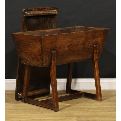 1731 - A George III elm dough bin, rectangular top, splayed legs, H-stretcher, 72cm high, 92cm wide, 44cm d... 