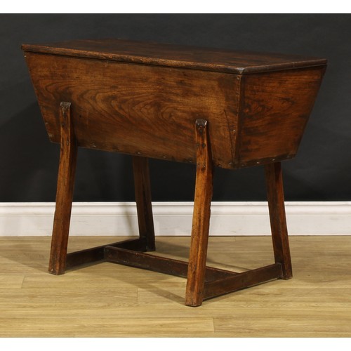 1731 - A George III elm dough bin, rectangular top, splayed legs, H-stretcher, 72cm high, 92cm wide, 44cm d... 