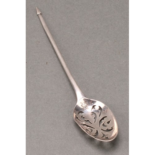 22 - A George II silver mote spoon, pierced bowl, pointed terminal, 13cm long, c.1735