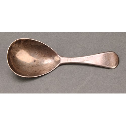 361 - A George IV silver Old English pattern caddy spoon, quite plain, 9cm long, William Bateman, London 1... 