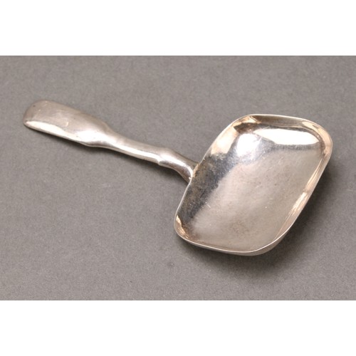 361 - A George IV silver Old English pattern caddy spoon, quite plain, 9cm long, William Bateman, London 1... 