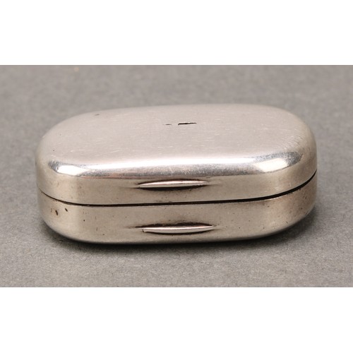 135 - A George III silver rounded rectangular vinaigrette, quite plain, hinged cover enclosing a pierced g... 