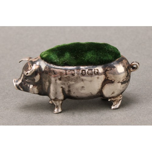 328 - An Edwardian silver novelty pin cushion, as a pig, 5.5cm long, Birmingham 1909