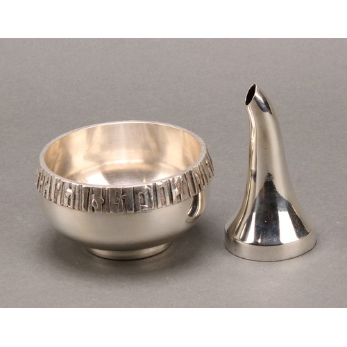 292 - Brian Asquith (1930 - 2008) - an Elizabeth II silver wine funnel, applied textured border, 12cm long... 