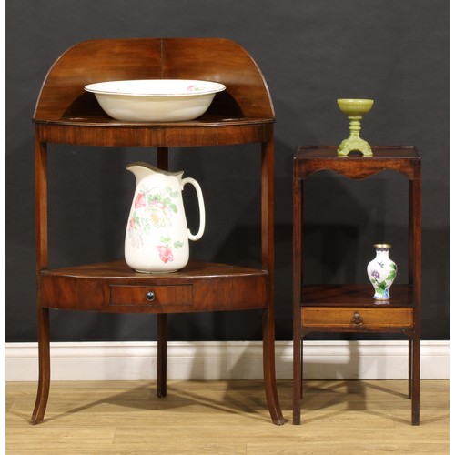 1602 - A George III mahogany corner washstand, drawer to centre, 107.5cm high, 68.5cm wide, 47cm deep, c.18... 