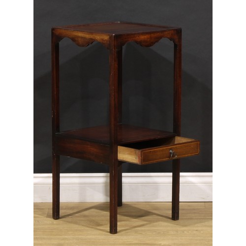 1602 - A George III mahogany corner washstand, drawer to centre, 107.5cm high, 68.5cm wide, 47cm deep, c.18... 