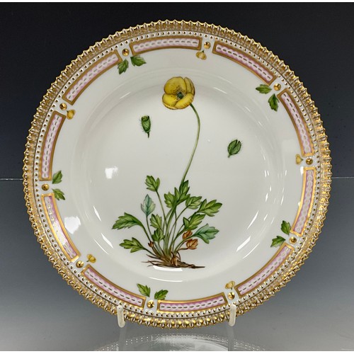 1154 - Royal Copenhagen Flora Danica hand painted plate, Papaver Nudicaule 19cm dia, printed marks, boxed