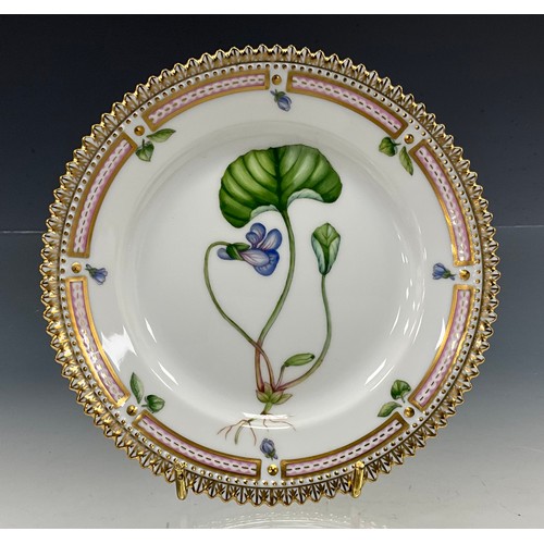 1152 - Royal Copenhagen Flora Danica hand painted plate Jasione Montana 19cm dia, printed marks, boxed