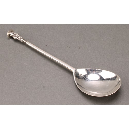 25 - A James I silver Apostle spoon, 17.5cm long, William Cawdell, London 1607