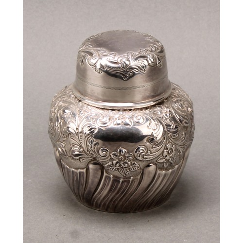 319 - A Victorian silver tea caddy, by W & C Sissons (Walter & Charles Sissons), the press close cover wit... 