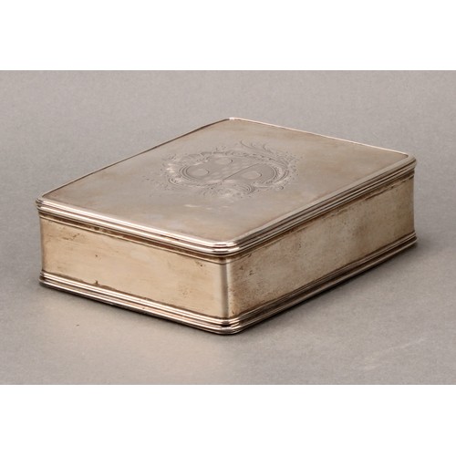 461 - An early George II silver rounded rectangular table box, hinged cover enclosing twin compartments, 1... 