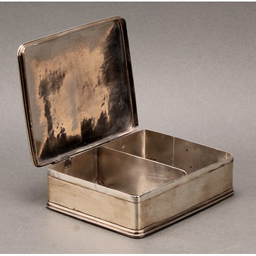 461 - An early George II silver rounded rectangular table box, hinged cover enclosing twin compartments, 1... 