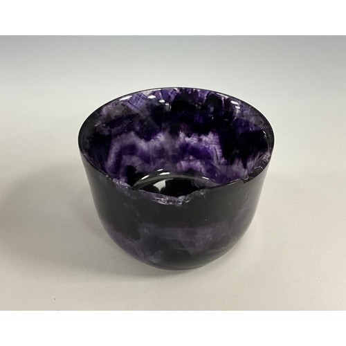 1937 - A Derbyshire Blue John fluorite Cliff Blue vein bowl , deep colour veins, 2.8cm high, 4.2cm diameter