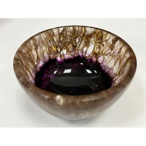 1948 - A Derbyshire Blue John fluorite Miller vein bowl, strong colour change body, 3.2cm high, 5.8cm diame... 