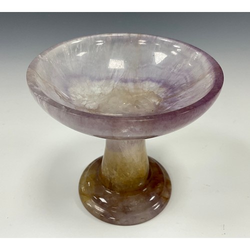 1943 - A Derbyshire Blue John fluorite Cliff Blue vein goblet chalice, shallow pale colour bowl and stem, t... 