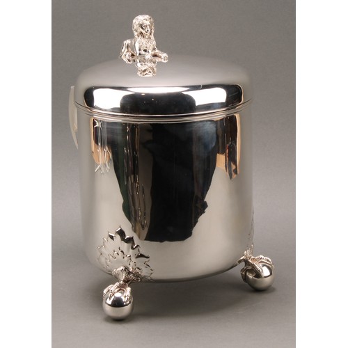 138 - A large Victorian silver tankard, of 18th century design in the manner of a Scandinavian peg tankard... 