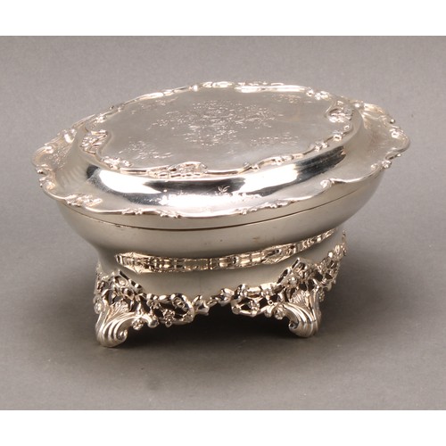 240 - An Edwardian silver shaped oval casket, in the Rococo Revival taste, gilt interior, 17cm wide, Willi... 