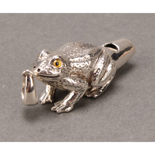 425 - A sterling silver novelty whistle, as a frog, 4cm long