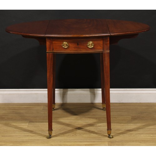 1605 - A George III mahogany Pembroke table, oval top with moulded edge above a single frieze drawer, taper... 