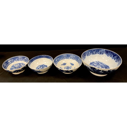 1162 - 19th century blue and white pearlware bowls including a large blue and white bowl, blue transfer pri... 