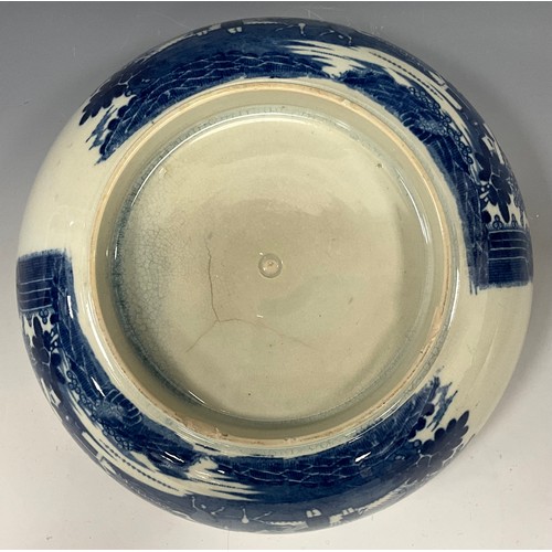 1167 - 19th century pearlware bowls including a late 18th century blue and white bowl, with printed ship vi... 