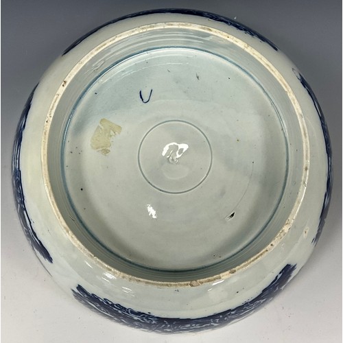 1167 - 19th century pearlware bowls including a late 18th century blue and white bowl, with printed ship vi... 